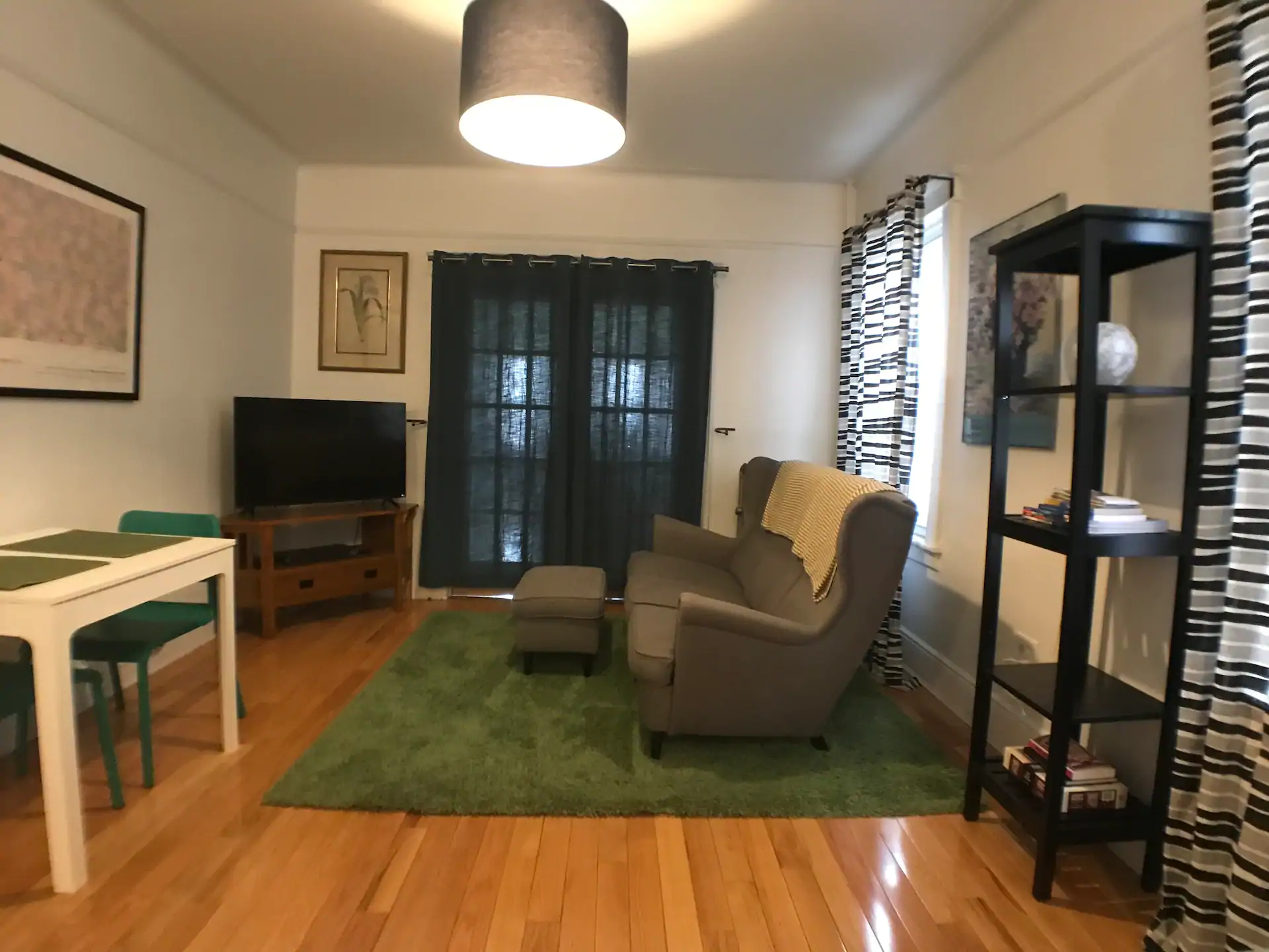 Photo of apartment in Brooklyn where you can stay during your New York road trip.