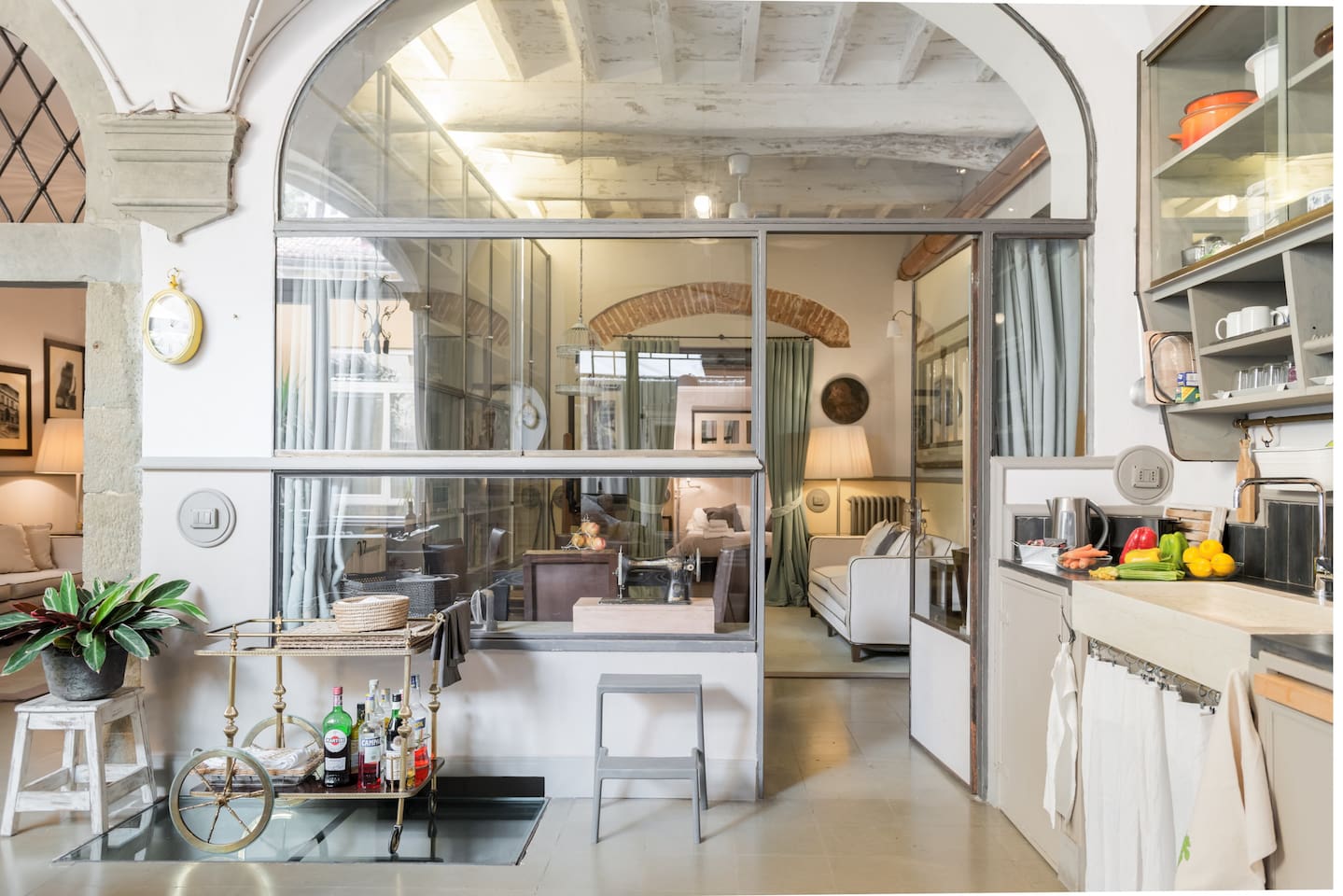 This luxurious industrial-themed Florence airbnb will take your breath away! 