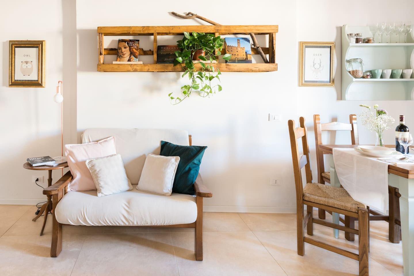 This cottage-styled Florence airbnb is the perfect cozy retreat for your next vacation!