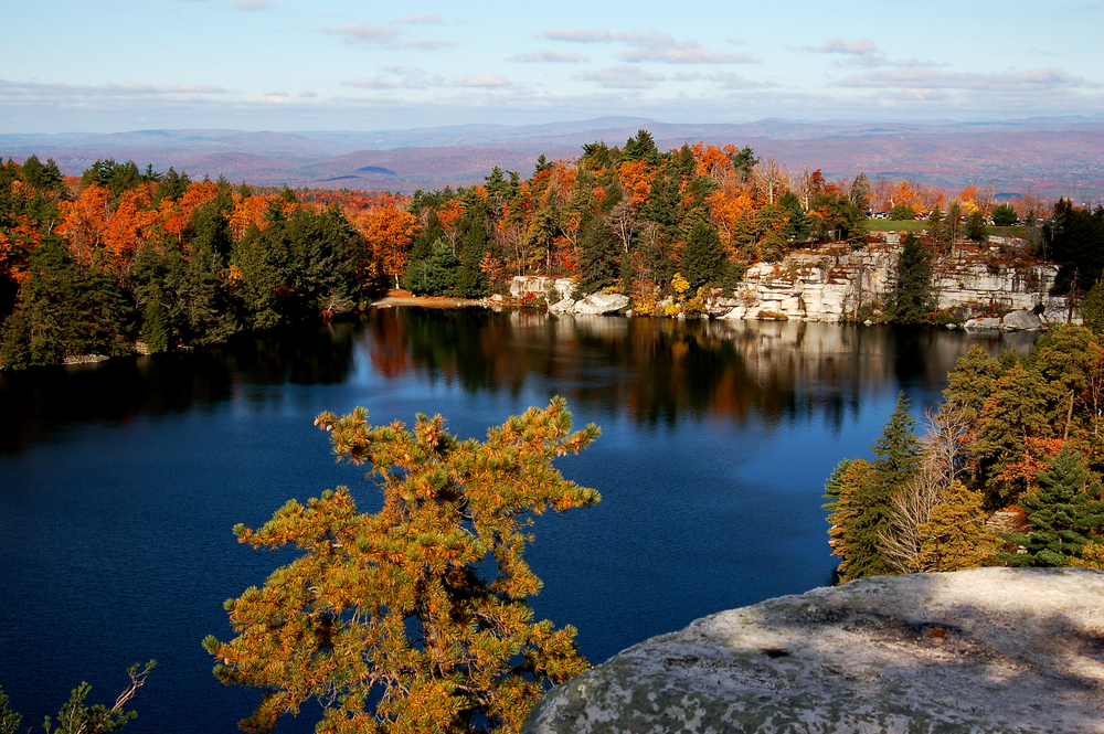 There are 33 hikes for you to enjoy in Minnewaska State Park for you to see fall in New York in all of its glory