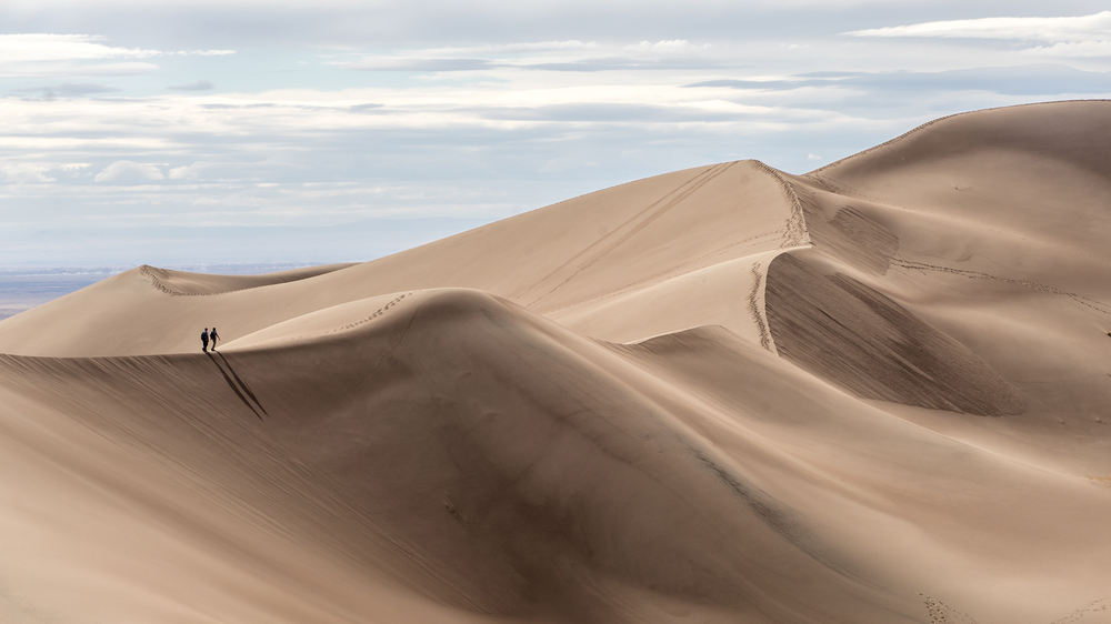 would love believe that these sand dunes are in colorado?!