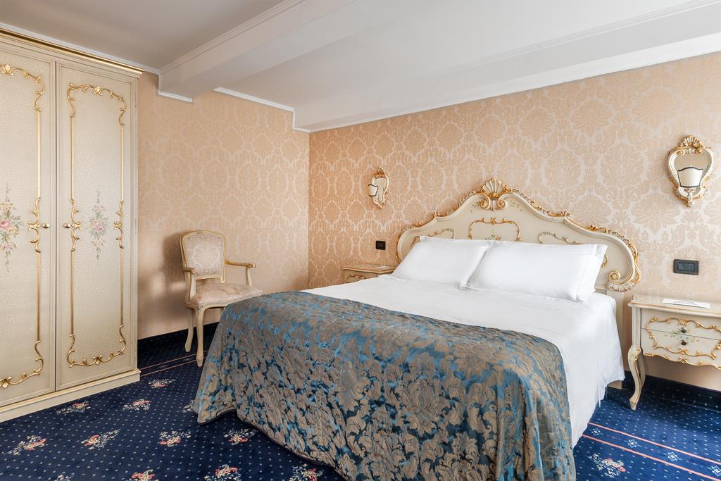 Hotel Montecarlo is one of the more affordable boutique hotels in Venice