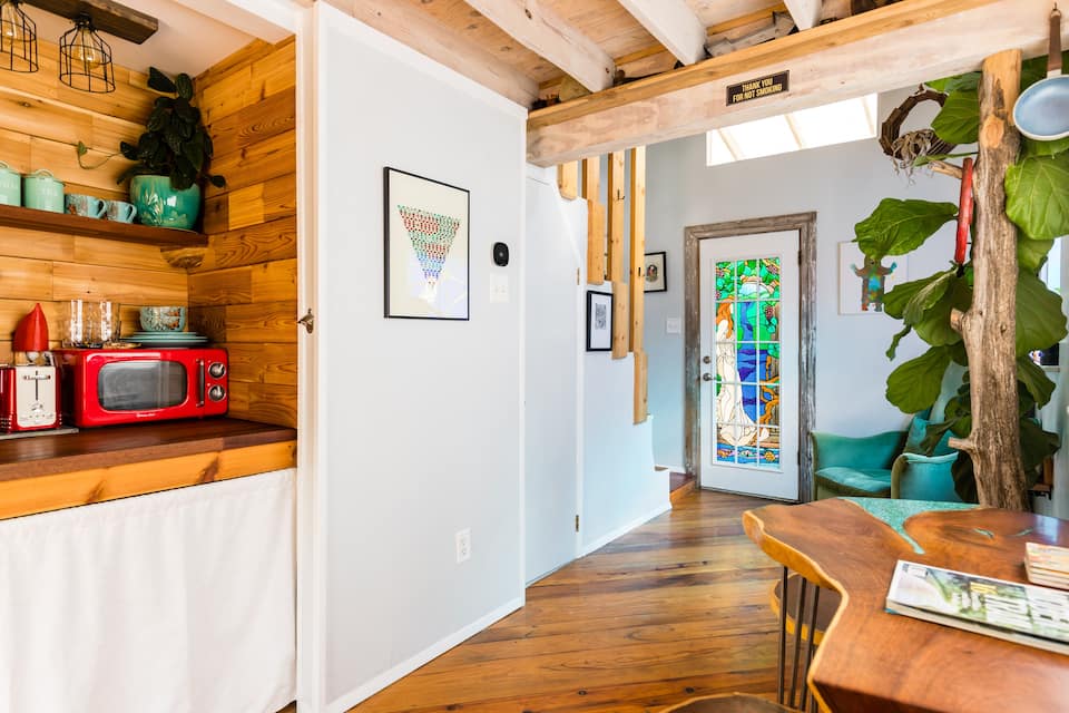 photo of artists loft an airbnb in Dallas 