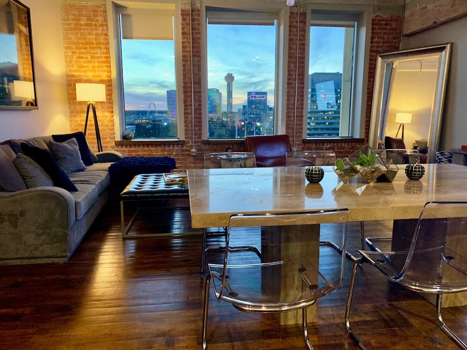 photo of luxury downtown loft an airbnb in Dallas 