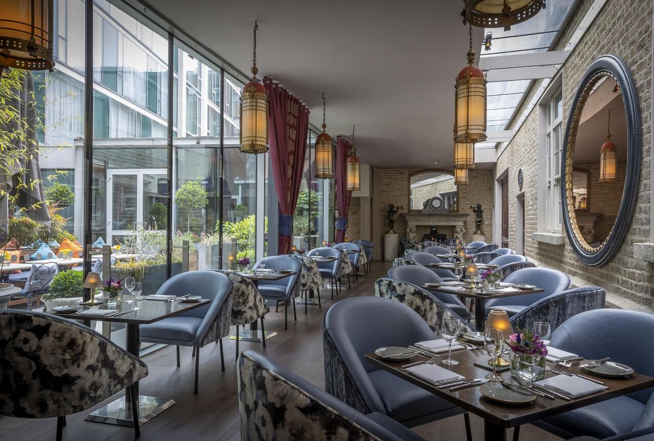 Trinity City Hotel has floor to ceiling windows in this boutique hotel in dublin