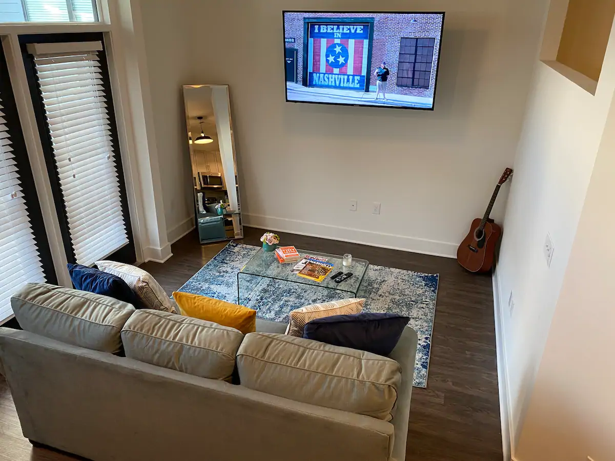 Living room of an Airbnb in Nashville