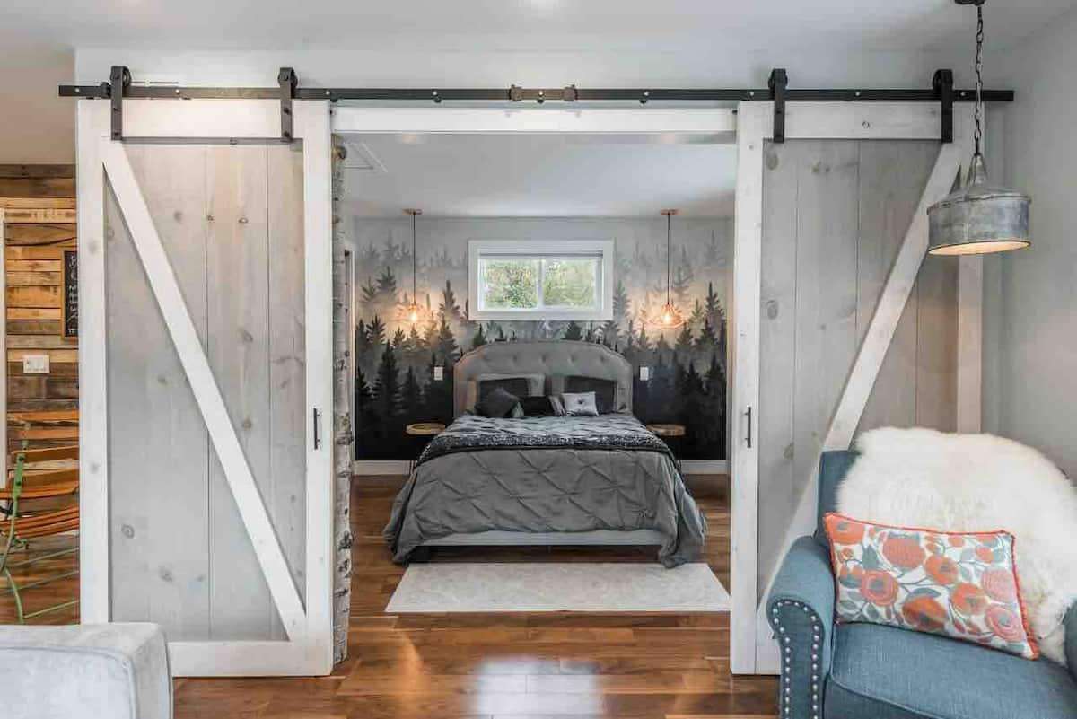 photo of a bedroom in a Secluded Treehouse Escape, a quaint urban cabin in denver
