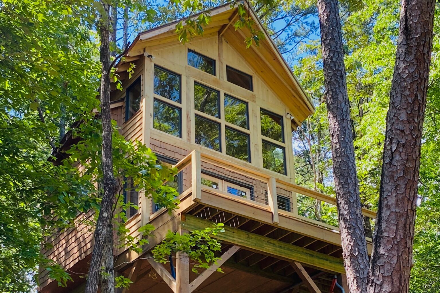 15 Best Airbnbs in (Cabins, Treehouses, and More) Follow Me Away