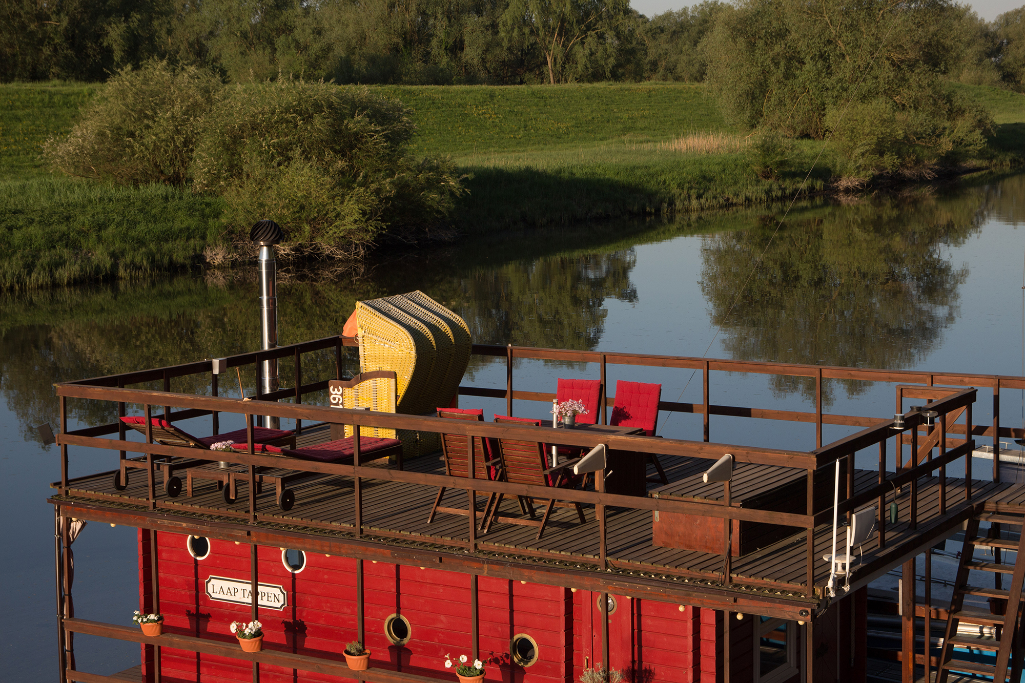 Photo of Floating Houseboat in Boizenburg one of the best airbnbs in germany