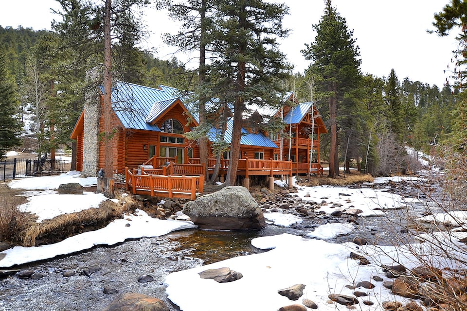 a photo of the blue spruce manor one of the best Estes Park cabins
