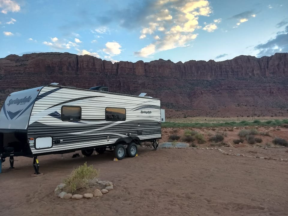 RV vacation rental for Airbnbs in Moab