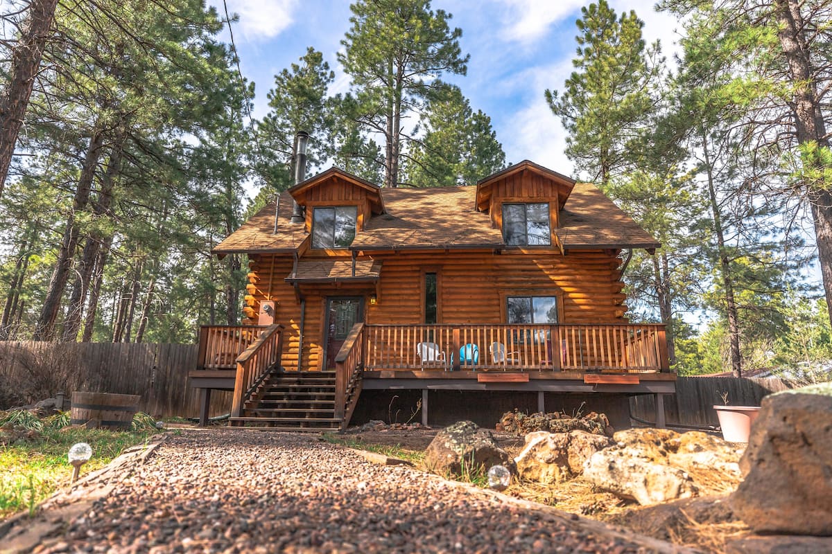 The Basecamp is one of the best cabins in Arizona