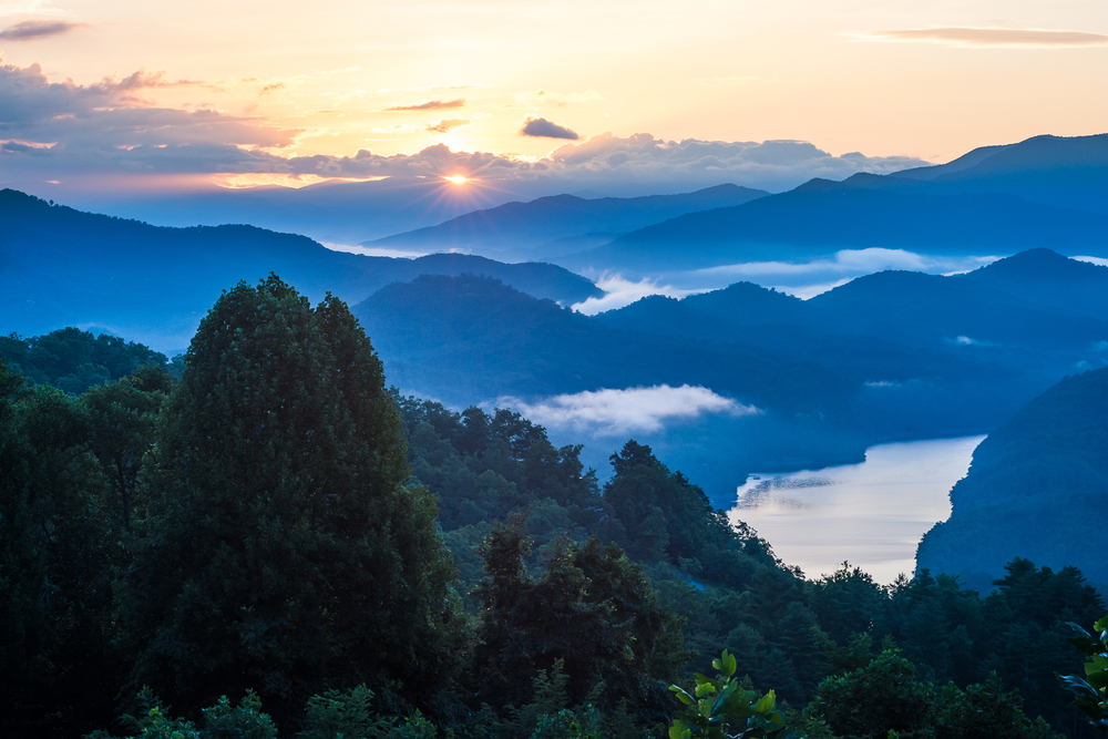 The Great Smokey Mountains are so pretty and are perfect for an East Coast weekend getaway.