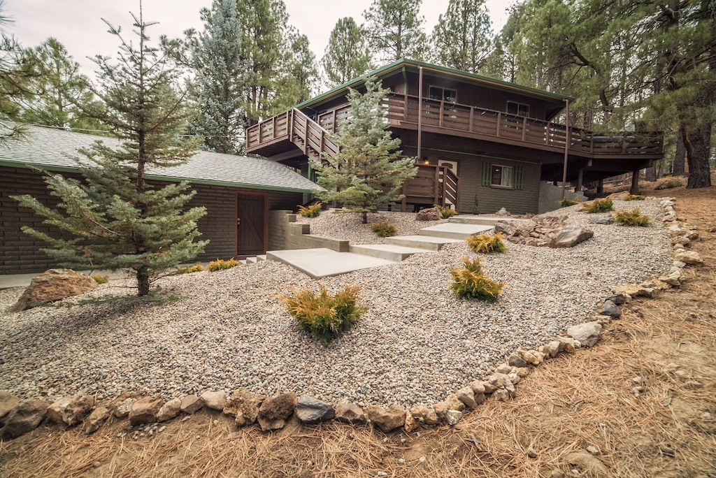 you can enjoy the pines in a hot tub at one of the best cabins in Arizona