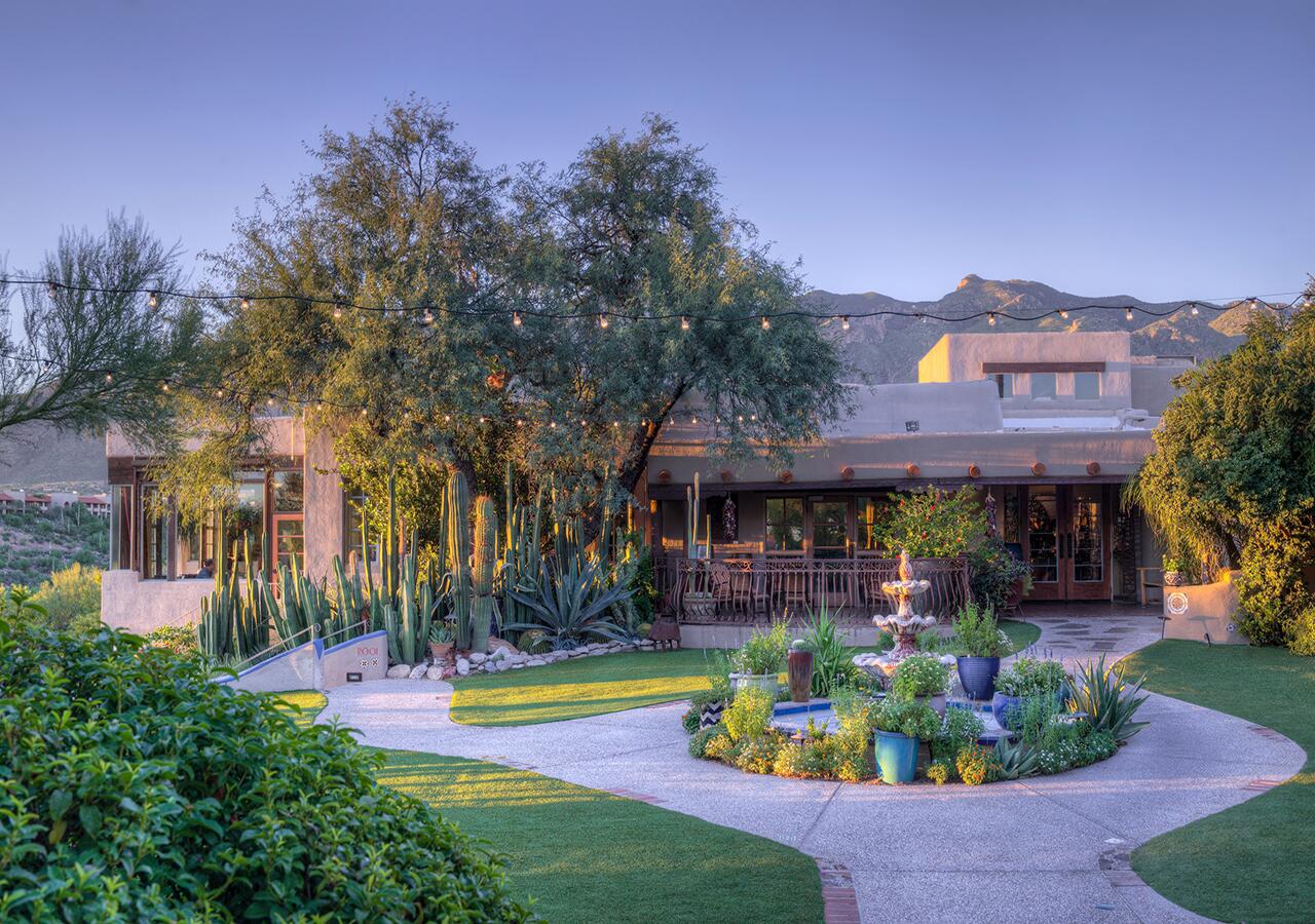 one of the best weekend getaways in Arizona is spending a luxury vacation at Tucson's Hacienda Del Sol