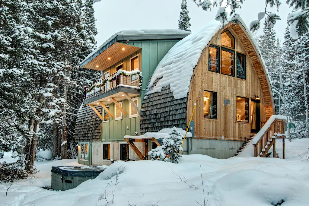 a photo of a luxurious cottonwood canyon lodge one of the best romantic cabins in utah