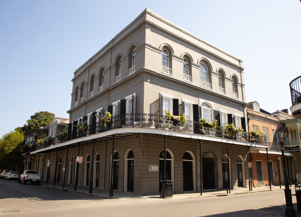 The haunted LaLaurie Mansion which you can see on a voodoo tour in new orleans