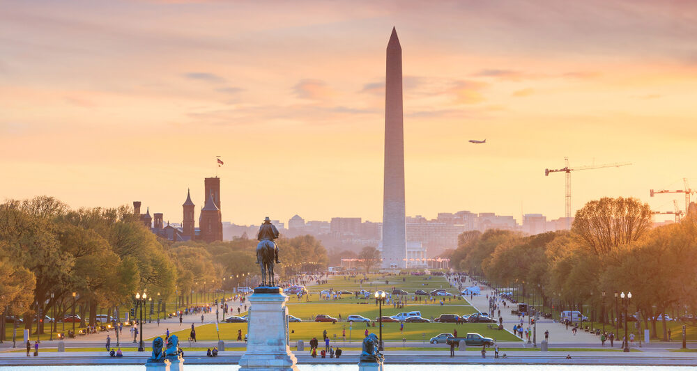 a beautiful photo of the Washington DC mall at sunset