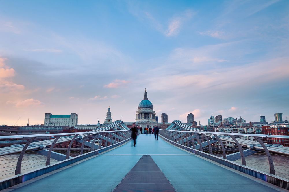 Walk high above the city on the Millenium bridge connecting st. paul cathedral to the tate modern musum