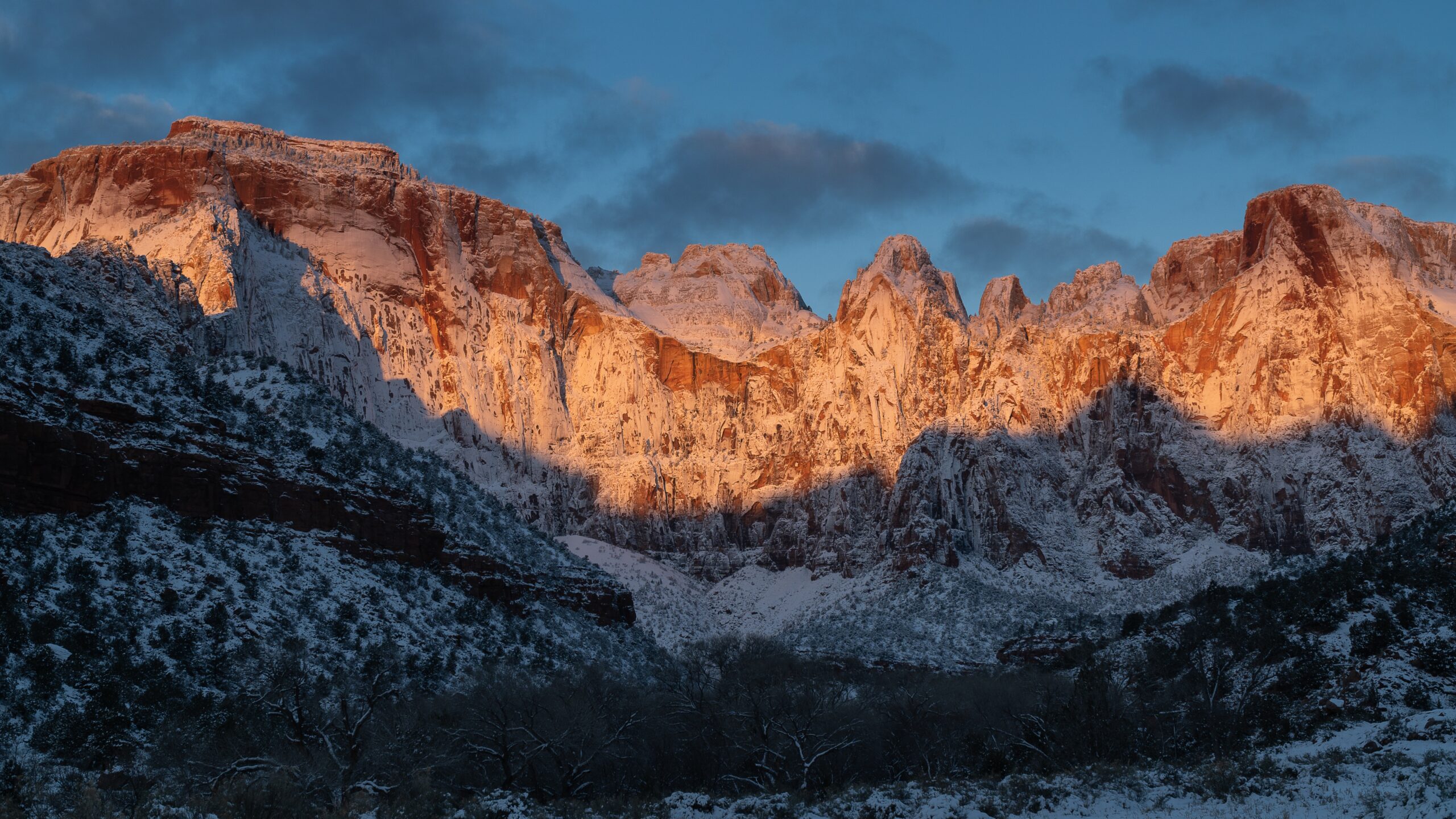 Sunrise on the red mountains in Zion