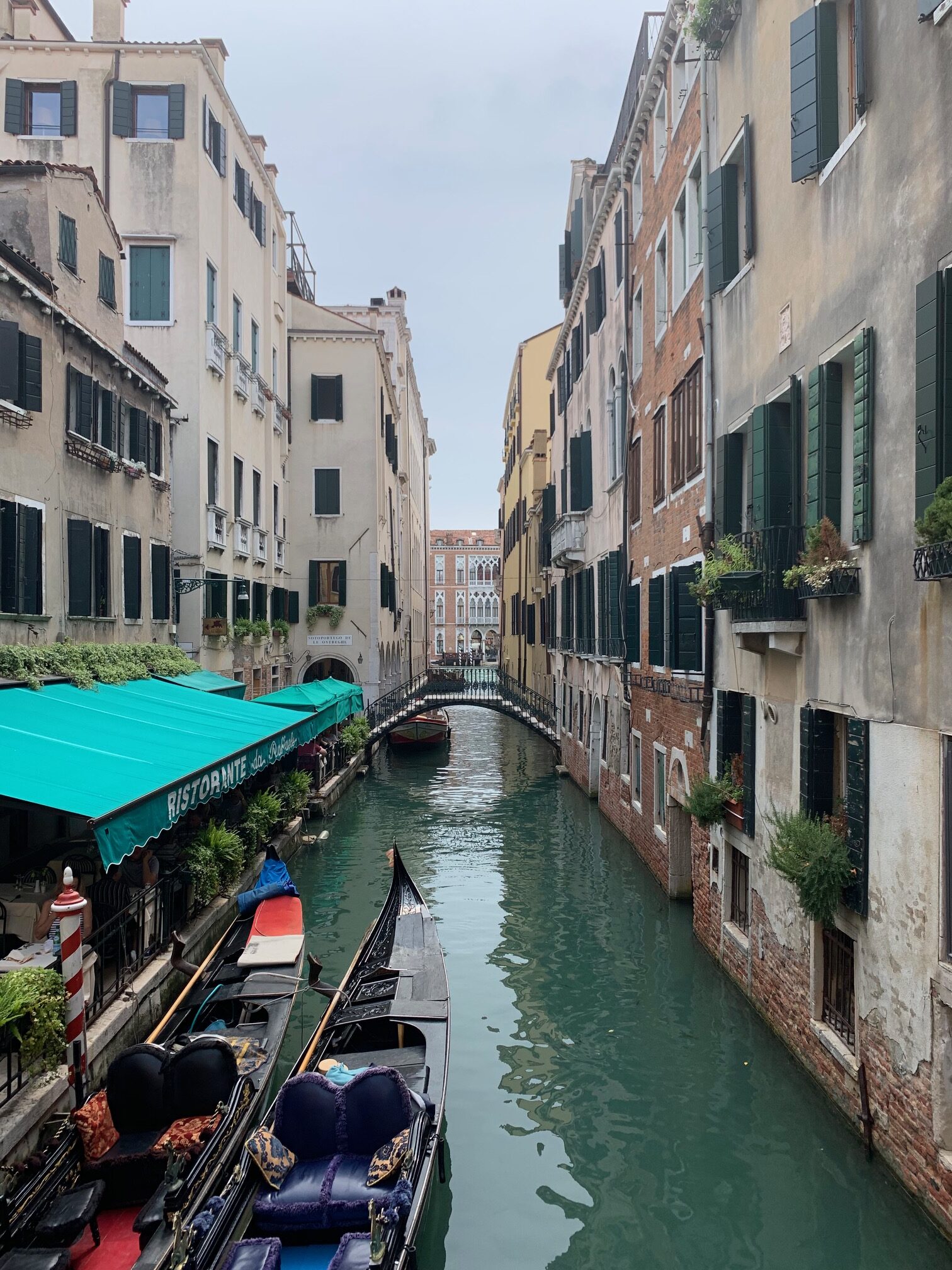 eat at one the restaurants on the canal for the ambiance