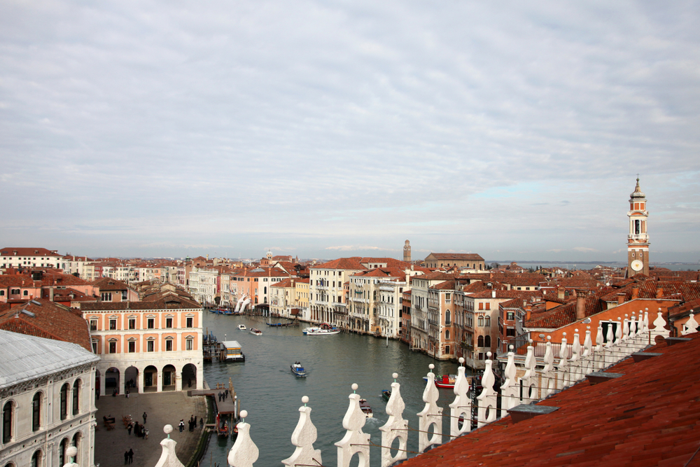 the T Fondaco dei Tedeschi rooftop is one of the free 360 degree views of Venice 