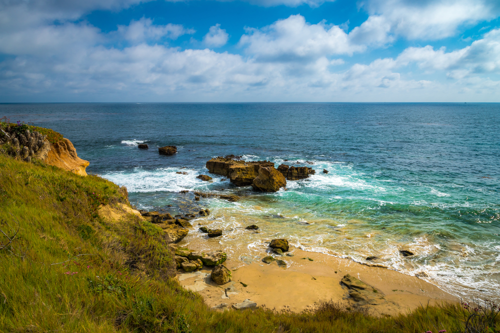 View overlooking Divers Cove in Laguna Beach, whee the beaches hug the coastline to create great underwater viewing. 