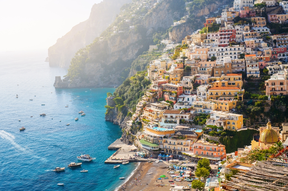  On this Amalfi Coast Itinerary you will start in Positano high on the hill overlooking the town and ocean below