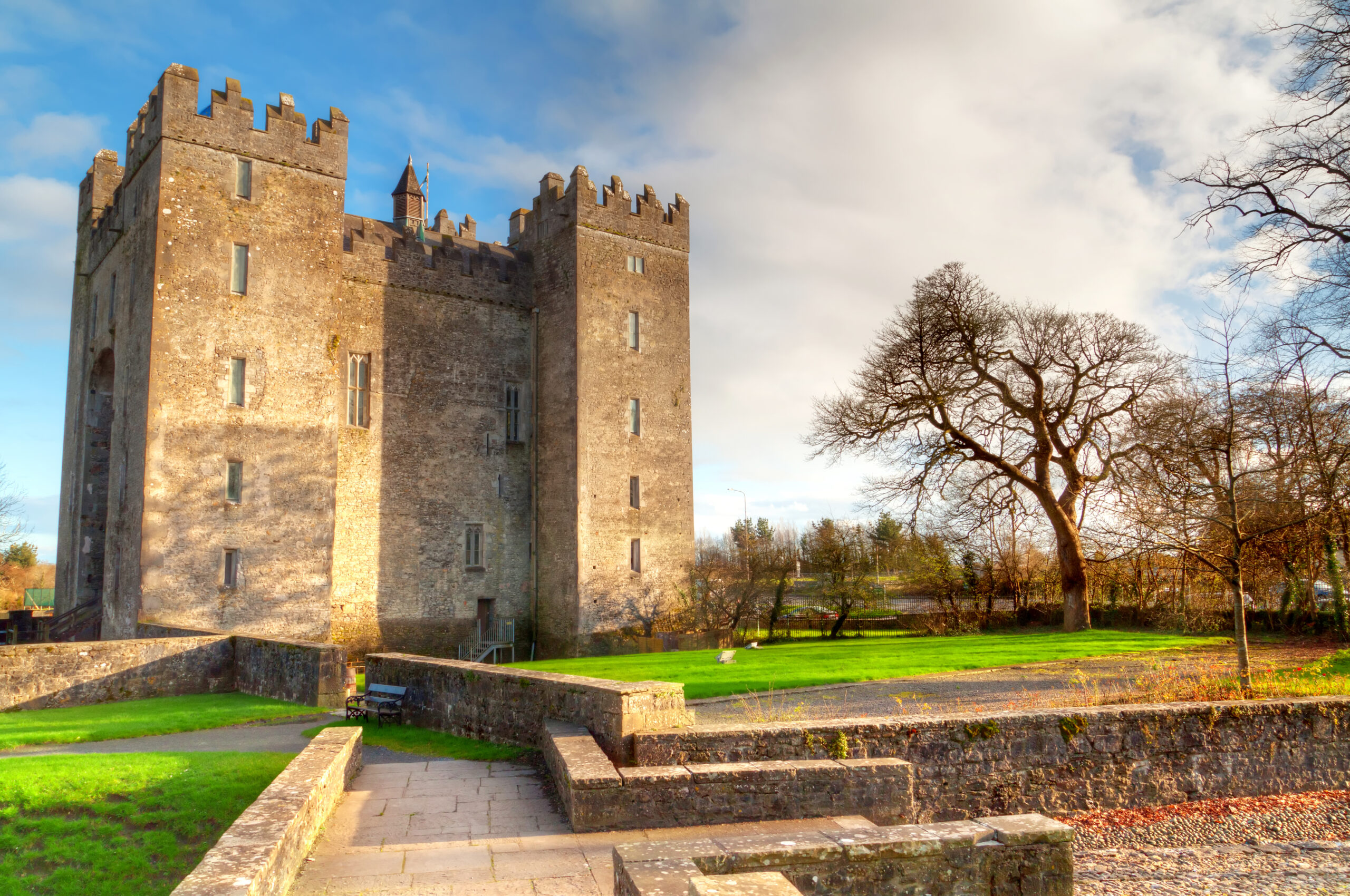 Stunning view of 15th century medieval Bunratty Castle in Clare, Ireland 