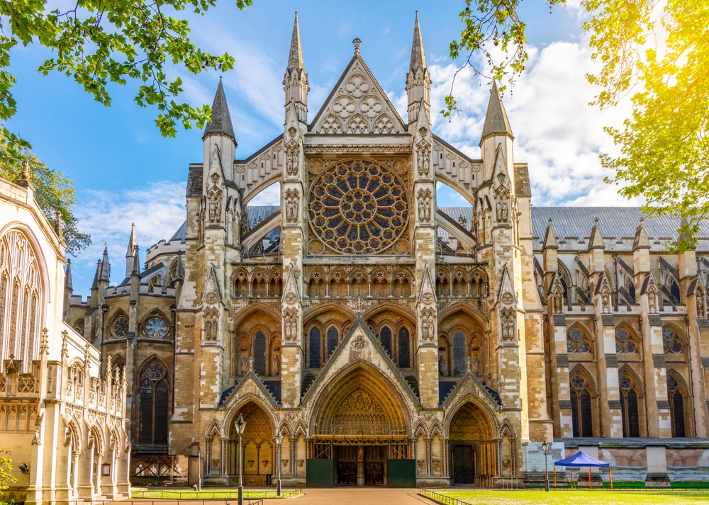 Westminster Abbey in centre of London. This article is about Things To Buy From Amazon Before Visiting London. 